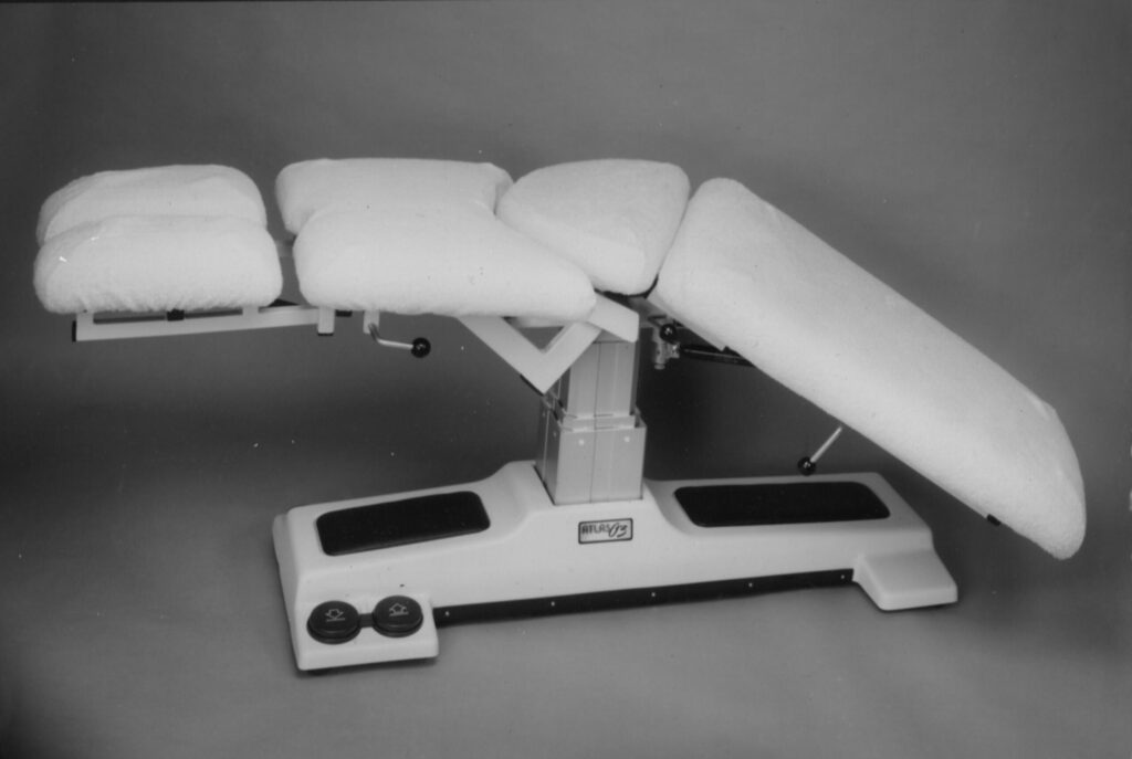 Optima chiropractic table